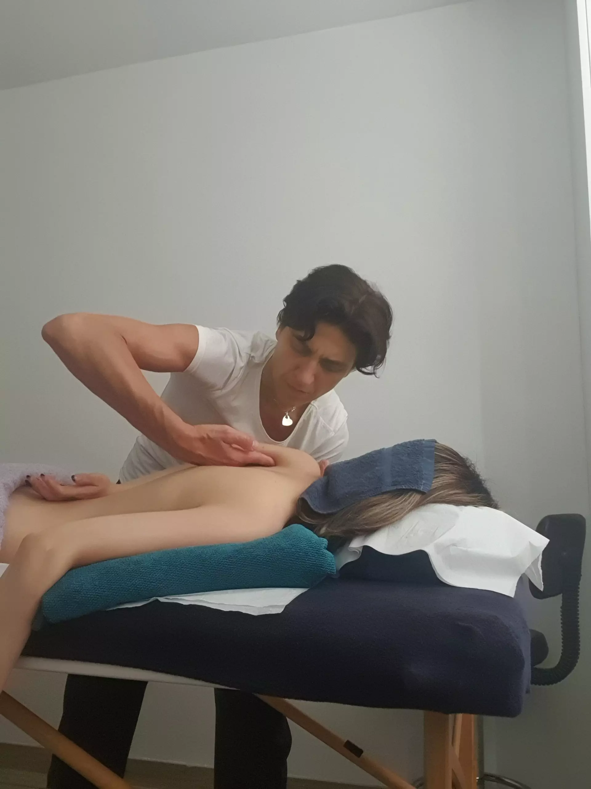 Lorena working on relieving shoulder nerve impingement